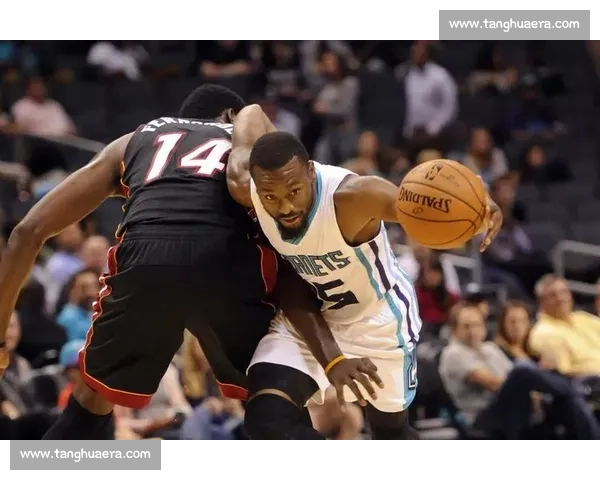 四连降服！沃尔特 - 沃克的足跟勾统治级表演